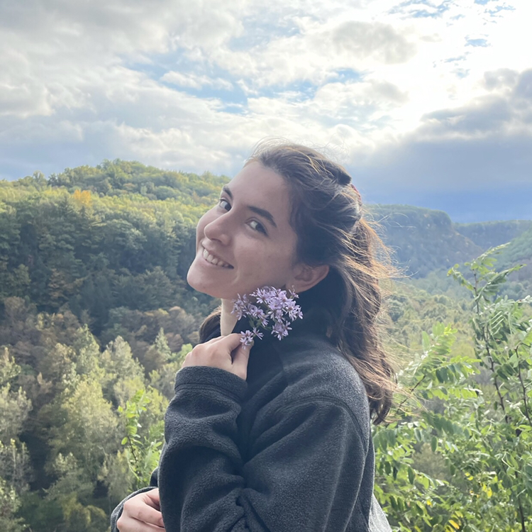 Avatar for @PearlyBird on Greg, the plant care app