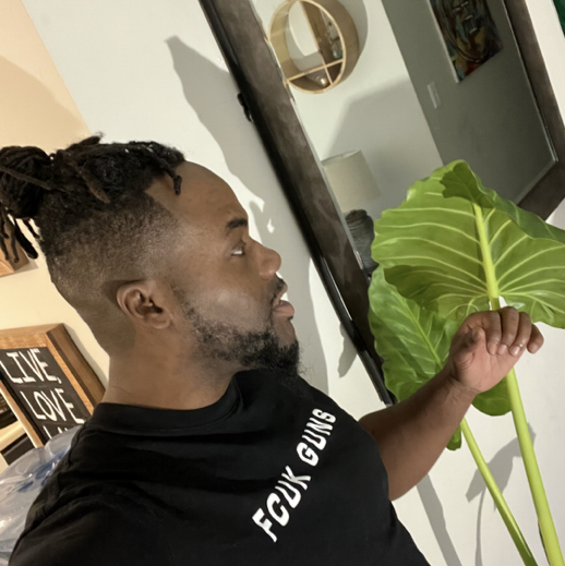 Avatar for @YardWhisperer on Greg, the plant care app